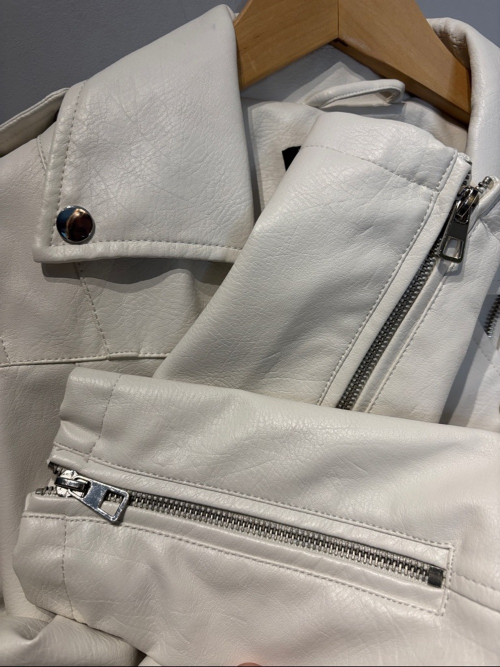 Vero Moda Vegan Leather White Moto Jacket - Picture 5 of 7